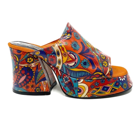 Vintage Shoes - Vintage | Variations | 70's Orange Paisley GOGO Chunky Heeled Sandals Size 8